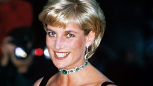 Goodbye Ballerinas: This Grandma Shoe Beloved by Lady Di Is the Star of Spring