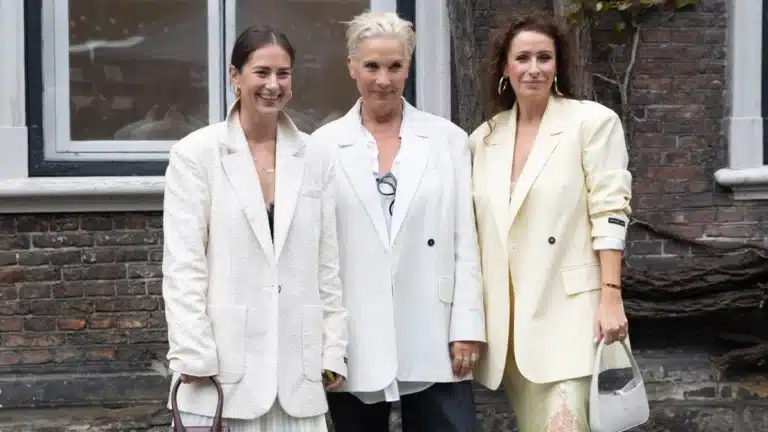 Goodbye Slim: Here's the White Jean That "Lifts" Your Figure After 50