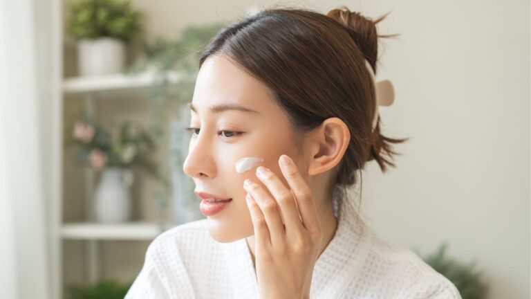 "Goodbye Wrinkles": This New Pro-Age Cream Makes Skin Look 5 Years Younger