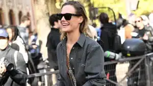 Neither Blue, Nor Black, Nor Gray… This Jean Color Will Be the Most Coveted of Next Season