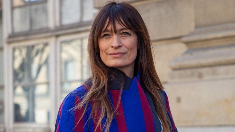 Nivea: Here's What the Cult Cream of Our Grandmothers Really Does to Our Dark Circles After 50