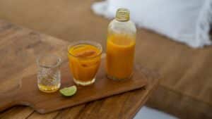 To Reduce Sugar Cravings and Regulate Blood Sugar, You Should Take a Shot of This Drink Every Morning