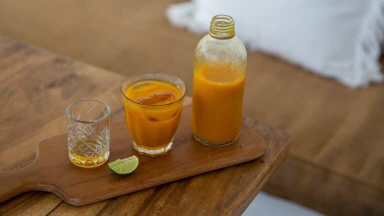 To Reduce Sugar Cravings and Regulate Blood Sugar, You Should Take a Shot of This Drink Every Morning